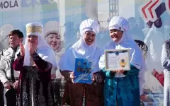 Парад кимешеков: кокшетаусцы попали в Книгу рекордов