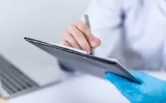 Хищения денег указываются как дефекты: о беспределе медорганизаций в Казахстане заявил депутат
