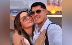 Счастье!: Жания Джуринская показала теплые фотографии с мужем и детьми