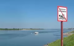 Минсельхоз запретил казахстанцам купаться во всех водоемах страны: как отреагировали прокуроры