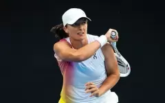 Ига Швёнтек проиграла 140-й ракетке мира в США и потеряла мировое первенство