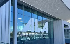 Пассажиры двух авиакомпаний не могли вылететь из Алматы