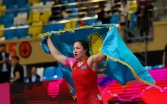 Казахстанка завоевала золото  на чемпионате Азии по женской борьбе