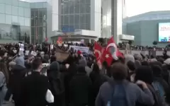 Полиция силой разогнала студенческий митинг в Стамбуле