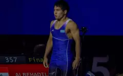Казахстанец Рахат Калжан принес первую медаль в вольной борьбе на чемпионате Азии-2025