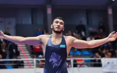 Сборная Казахстана начала выступления по вольной борьбе на чемпионате Азии