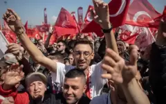 Турецкая оппозиция провела крупную акцию протеста в Стамбуле