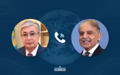 Токаев поговорил с премьер-министром Пакистана