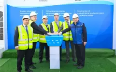 Крупнейший нефтегазохимический проект Казахстана: в Атырау забили первые сваи для полиэтиленового завода