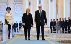 Главу одной из стран Европы торжественно встретили в Акорде