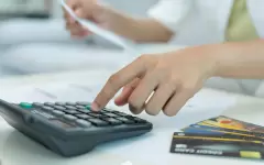 Казахстанца обязали содержать бывшую жену до 18-летия детей