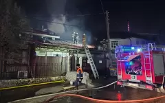 Крупный пожар в ресторане потушили в Алматы