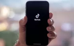 Глава Минцифры не стал отвечать на вопрос о проблемах TikTok в Казахстане
