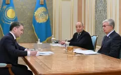 Токаев обозначил направления работы новому министру промышленности и строительства