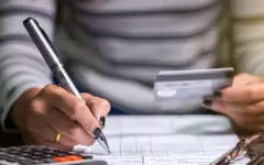 Обосновать высокие цены на отопление и горячую воду попросили Досаева