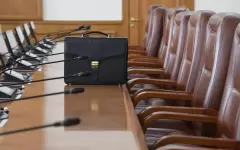 Сколько будет храниться информация об уволенных по отрицательным мотивам госслужащих