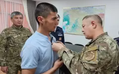 «Оказались заблокированы внутри»: житель Тараза бросился в горящий автомобиль, чтобы спасти людей