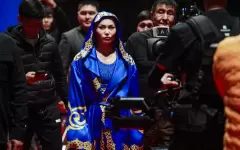 Самая красивая спортсменка Казахстана выиграла бой на вечере бокса в Астане