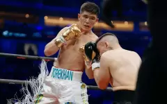 Чемпион мира из Казахстана нокаутом выиграл бой на вечере бокса в Астане