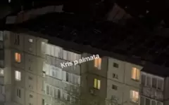 Буря в Алматы: в одном из многоэтажных домов сорвало крышу
