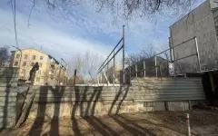 В Алматы по решению суда демонтируют недостроенный объект