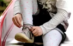 Родители 7-летней девочки обвинили врачей в ее смерти в Костанае