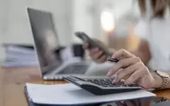 Бухгалтера осудили за перечисленные работникам сверх зарплаты миллионы в области Ұлытау