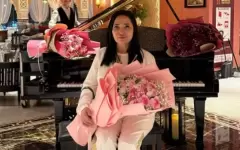 Мама Кайрата Нуртаса улетела из Казахстана