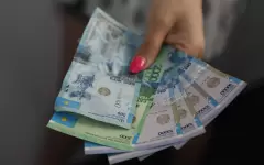 Сколько человек работает без договоров и соцзащиты в Казахстане