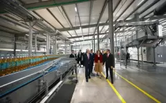 Президенту показали завод Coca-Cola Içecek Kazakhstan