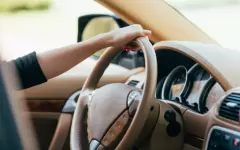 Сдавать на водительские права станет сложнее в Казахстане