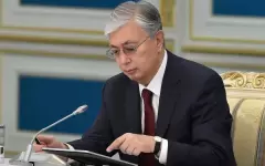 Токаев поручил решить проблемы в детском хоккее Барыса