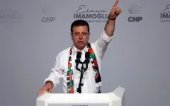 Задержанный экс-мэр Стамбула предстал перед судом по одному из обвинений