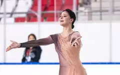 Софья Самоделкина трогательно исполнила гимн Казахстана на церемонии награждения