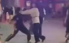 Избиение девушки на Арбате в Алматы сняли на видео очевидцы