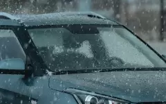 Снег, град, грозы и подтопления: о непогоде предупредили казахстанцев