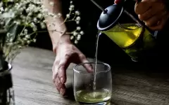 Кому нельзя пить зеленый чай