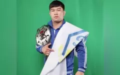 Азамат Бакытов вновь стал чемпионом Nomad Wrestling и покорил мир смешанных единоборств