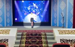Полька из СКО покоряет казнет своим исполнением казахских песен