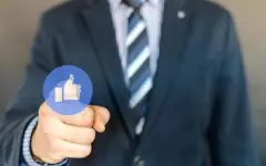 Чиновников на юге Казахстана заставляли ставить лайки в соцсетях