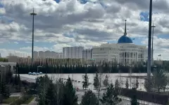 Названа причина установки бетонных блоков рядом с кварталом правительственных зданий в Астане