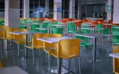 Отравление в столичном кафе: количество заболевших увеличилось