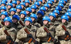 Министр обороны проинспектировал готовность к параду