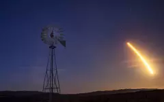 Ракета SpaceX в воскресенье выведет на орбиту группу разведывательных аппаратов США