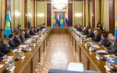 Бектенов встретился с Мишустиным в Москве: раскрыты детали переговоров