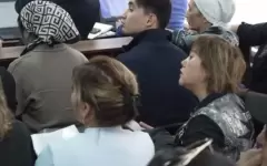 Матери подсудимых по делу Шерзата потребовали прекратить съёмку их сыновей в суде