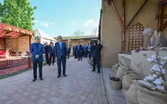 Касым-Жомарт Токаев и Гурбангулы Бердымухамедов посетили «Этноаул»