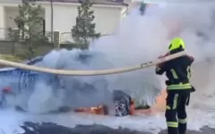 Огнеборцы оперативно потушили горящий автомобиль в Астане