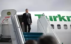 Гурбангулы Бердымухамедов прибыл в Казахстан