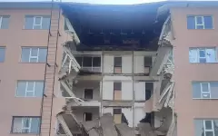 Часть пятиэтажки обрушилась в Атырау